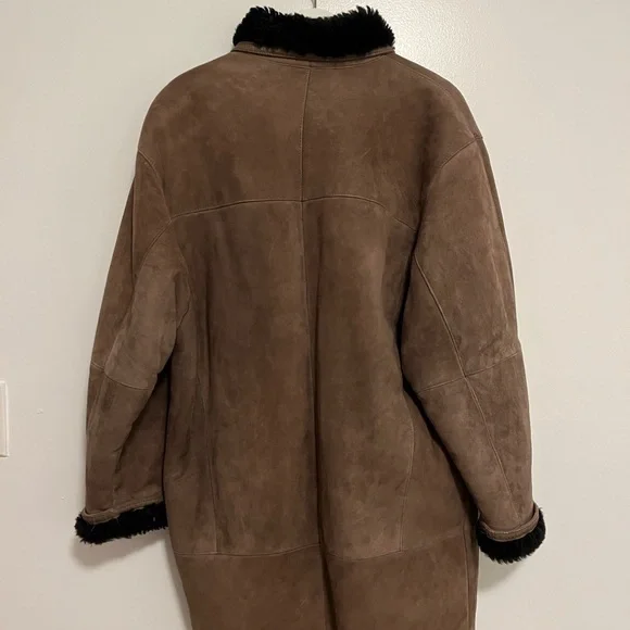 Fritala brown suede shearling coat with black trim, made in Finland - Picture 2 of 10